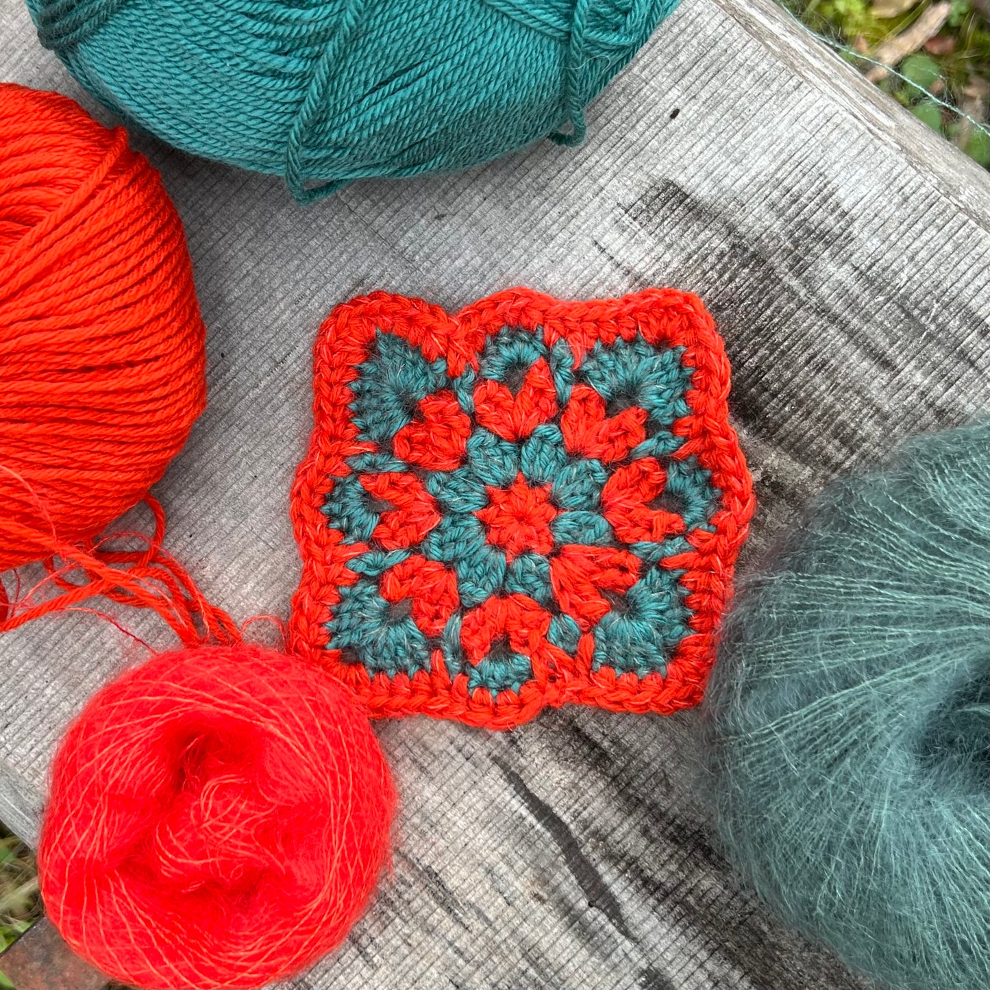 The Flower Square — Free Digital Pattern