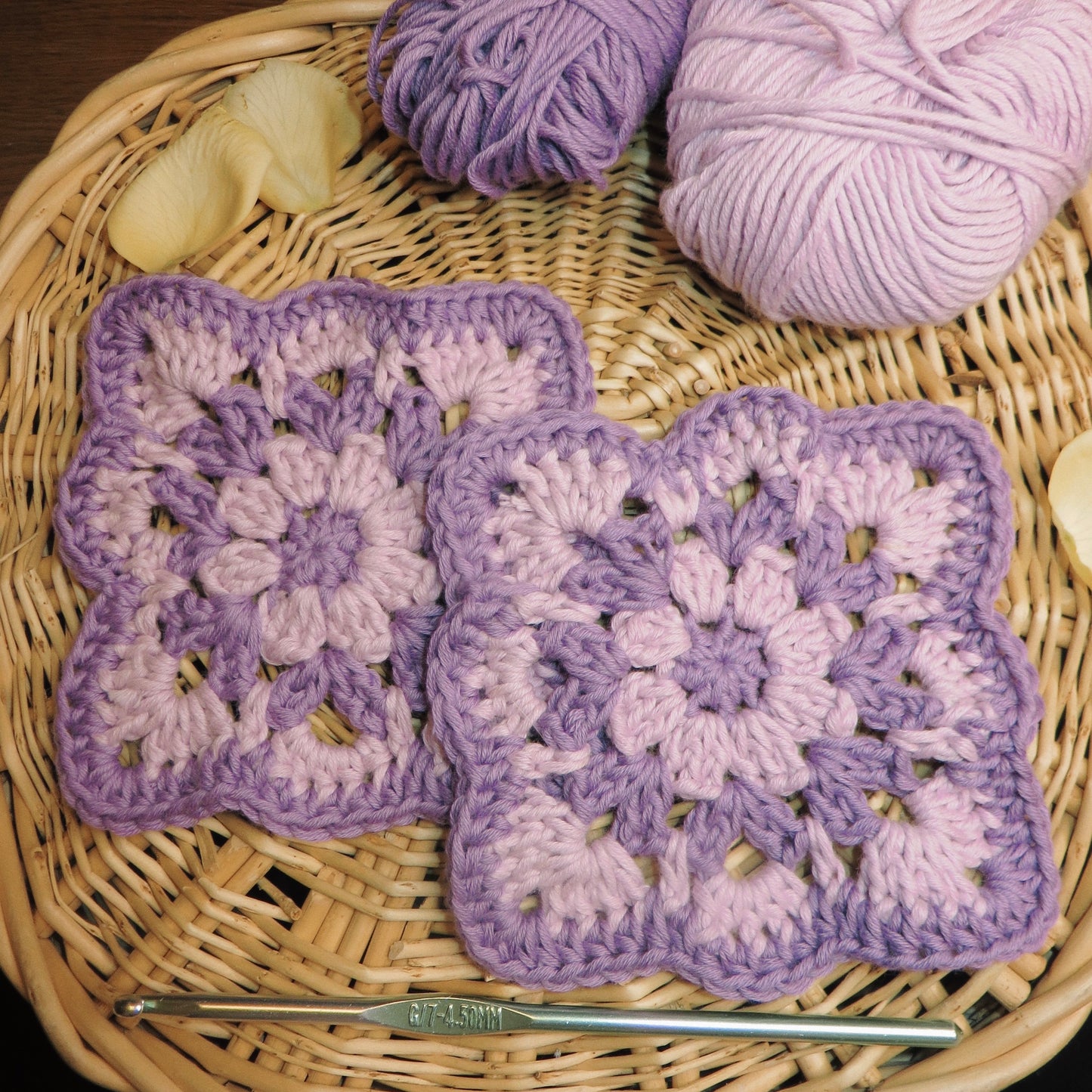 The Flower Square — Free Digital Pattern